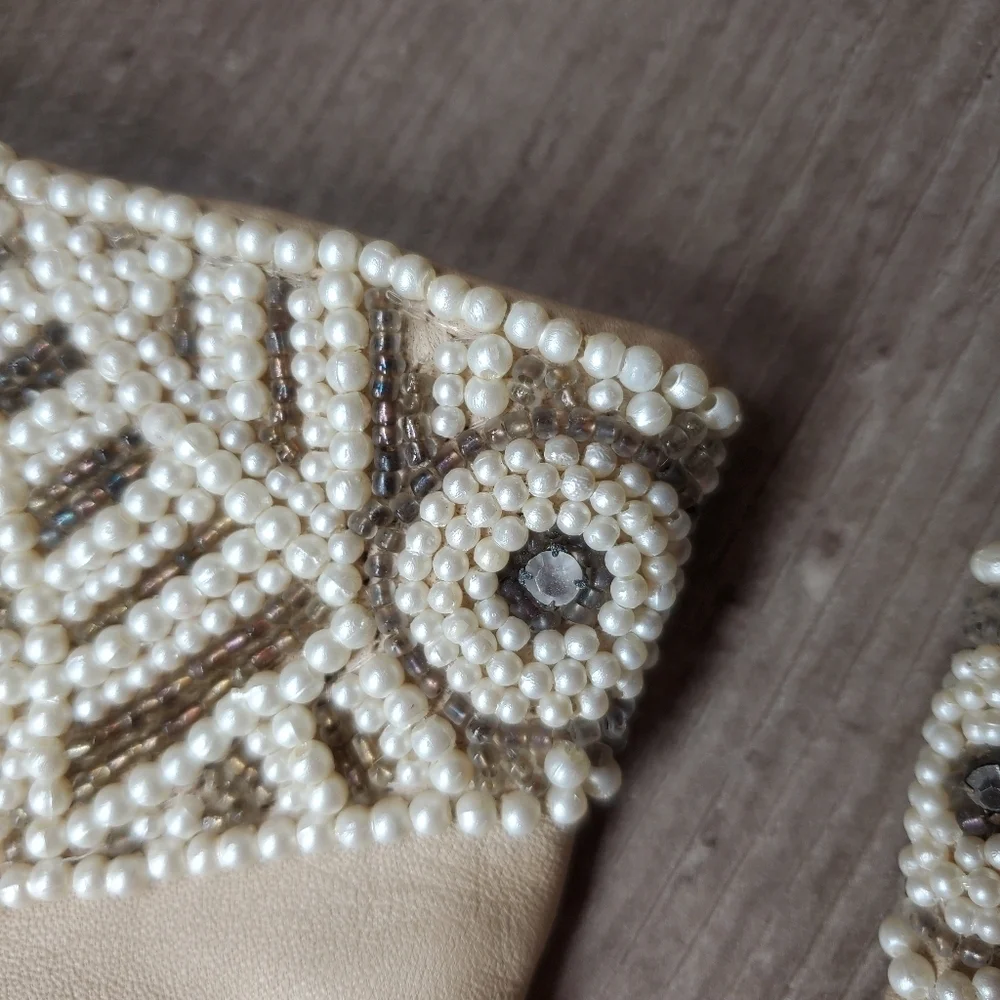 Vintage Beaded Leather Gloves Women's Size Medium Beige Cream